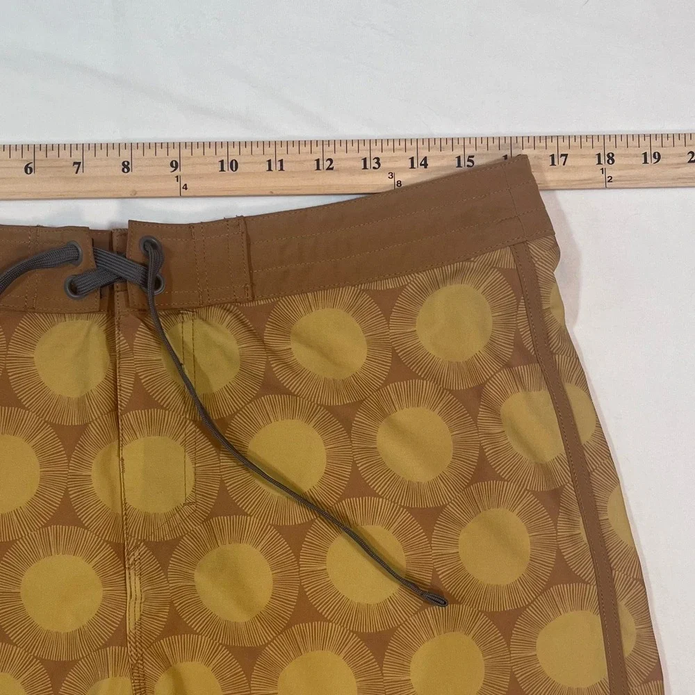 PrAna Roots Studio Board Shorts Men 32 Brown Yellow Sunburst Surf Swim Trunks
